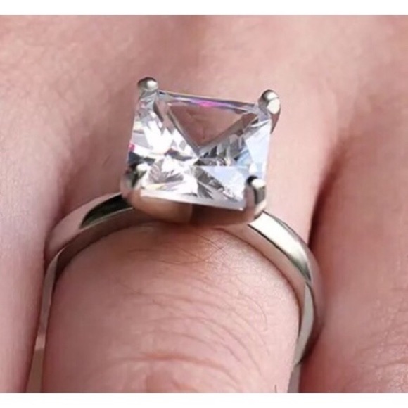 Asscher Cut Engagement Ring - Picture 1 of 8